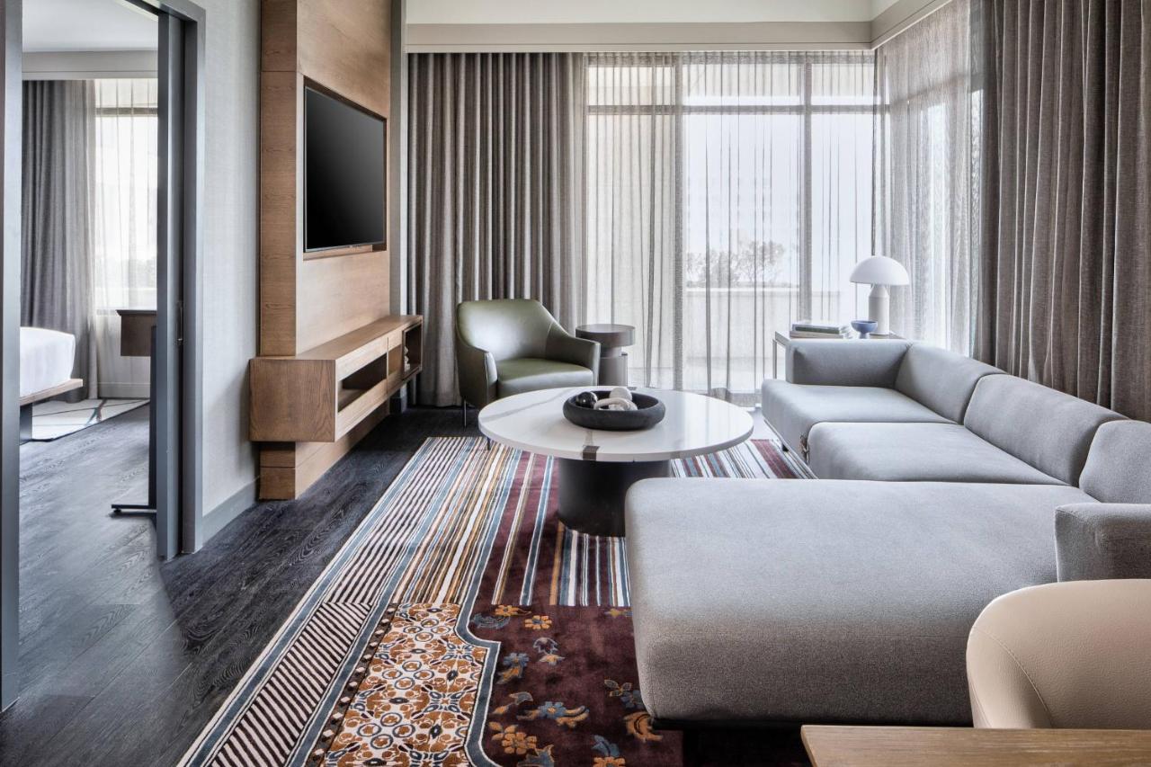 Marriott Dallas Uptown Exterior photo