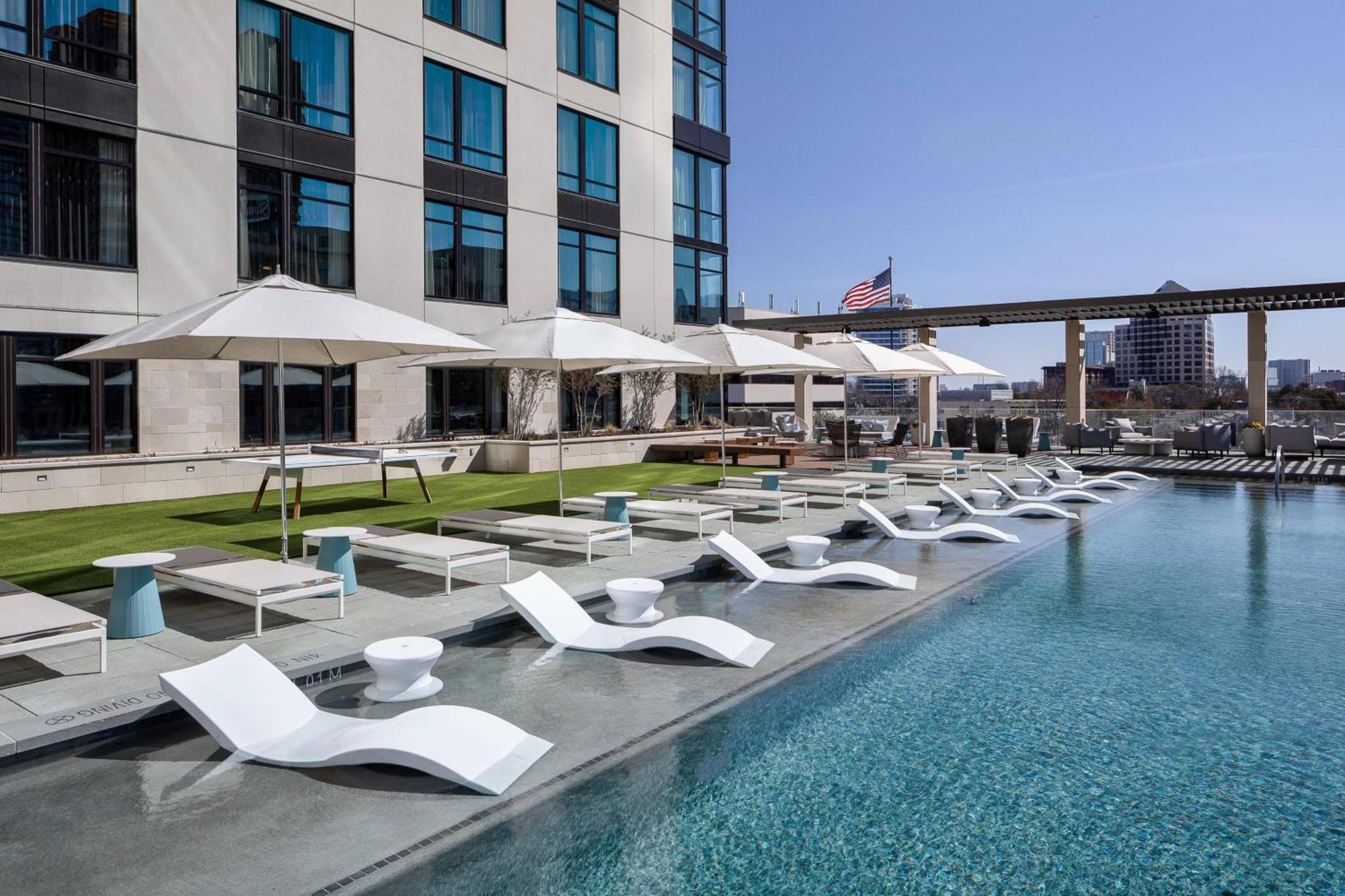 Marriott Dallas Uptown Exterior photo